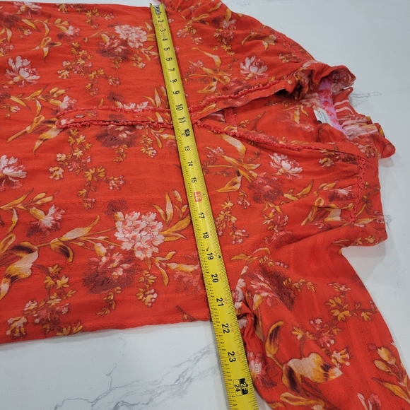 Sundance Floral Red Vneck Long Sleeve Lightweight Cotton High Low Top Medium - Picture 6 of 8